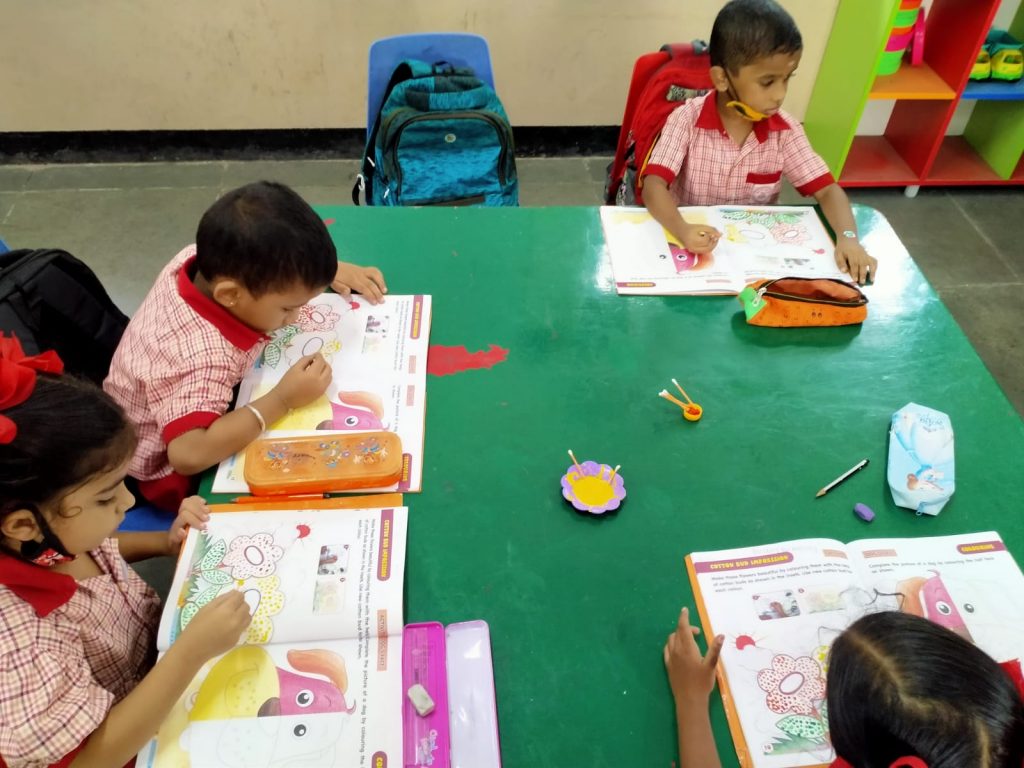 Buzzing Bee activity